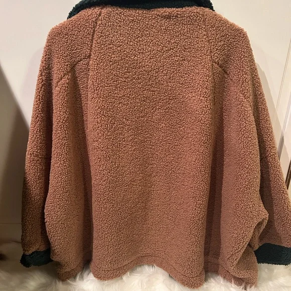 Anthropologie — Teddy Jacket Brown and Pink Cozy Oversized - Picture 4 of 4
